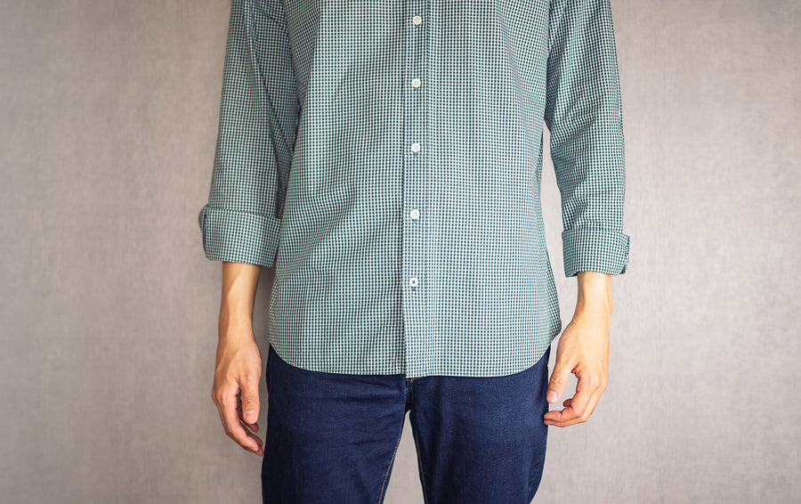 dress shirt tucked in or out How to Keep a Shirt Tucked In Tapered Menswear